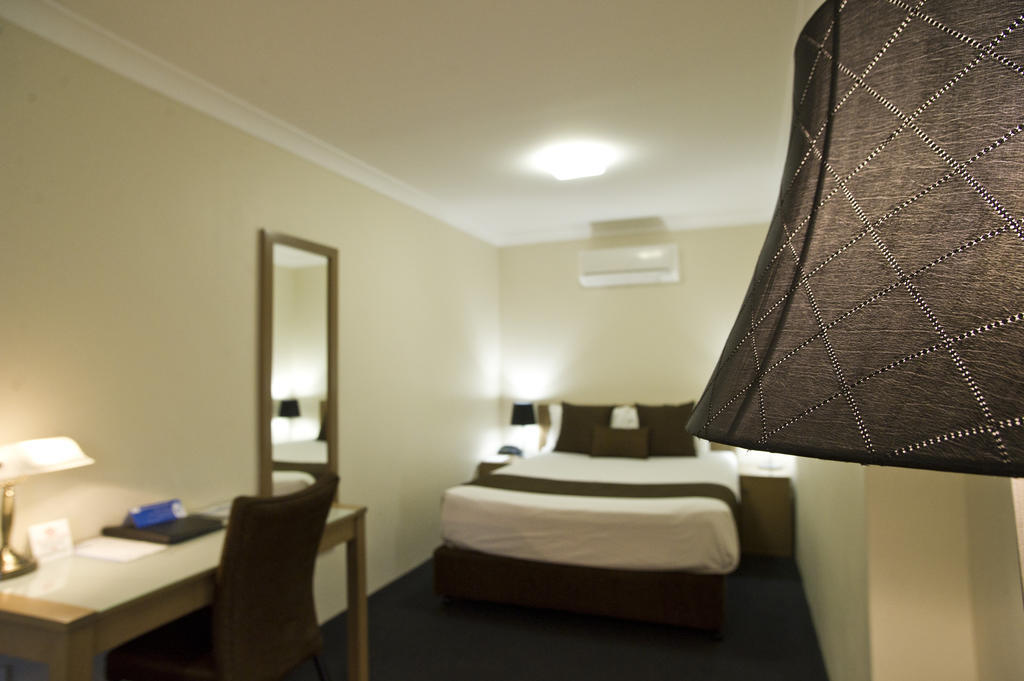 Noah'S Mid City Motor Inn Muswellbrook Cameră foto